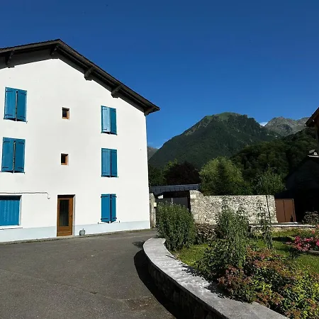 5 Aux Volets Bleus * Aulus-les-Bains